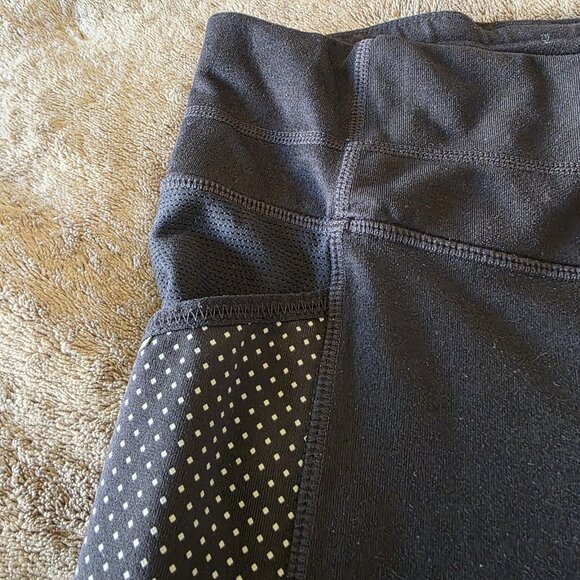 Athleta Dot Be Free Tight Leggings Women’s M Black Mesh Pocket Run Yoga 350178 - Picture 12 of 16